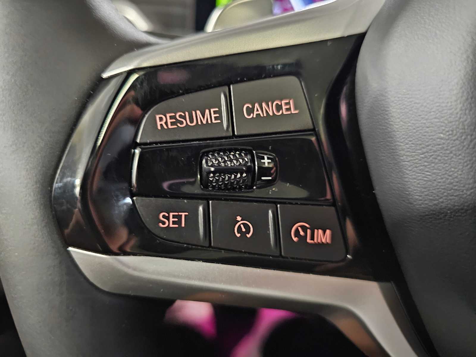 Thumbnail: 2025 BMW 3 Series - 19