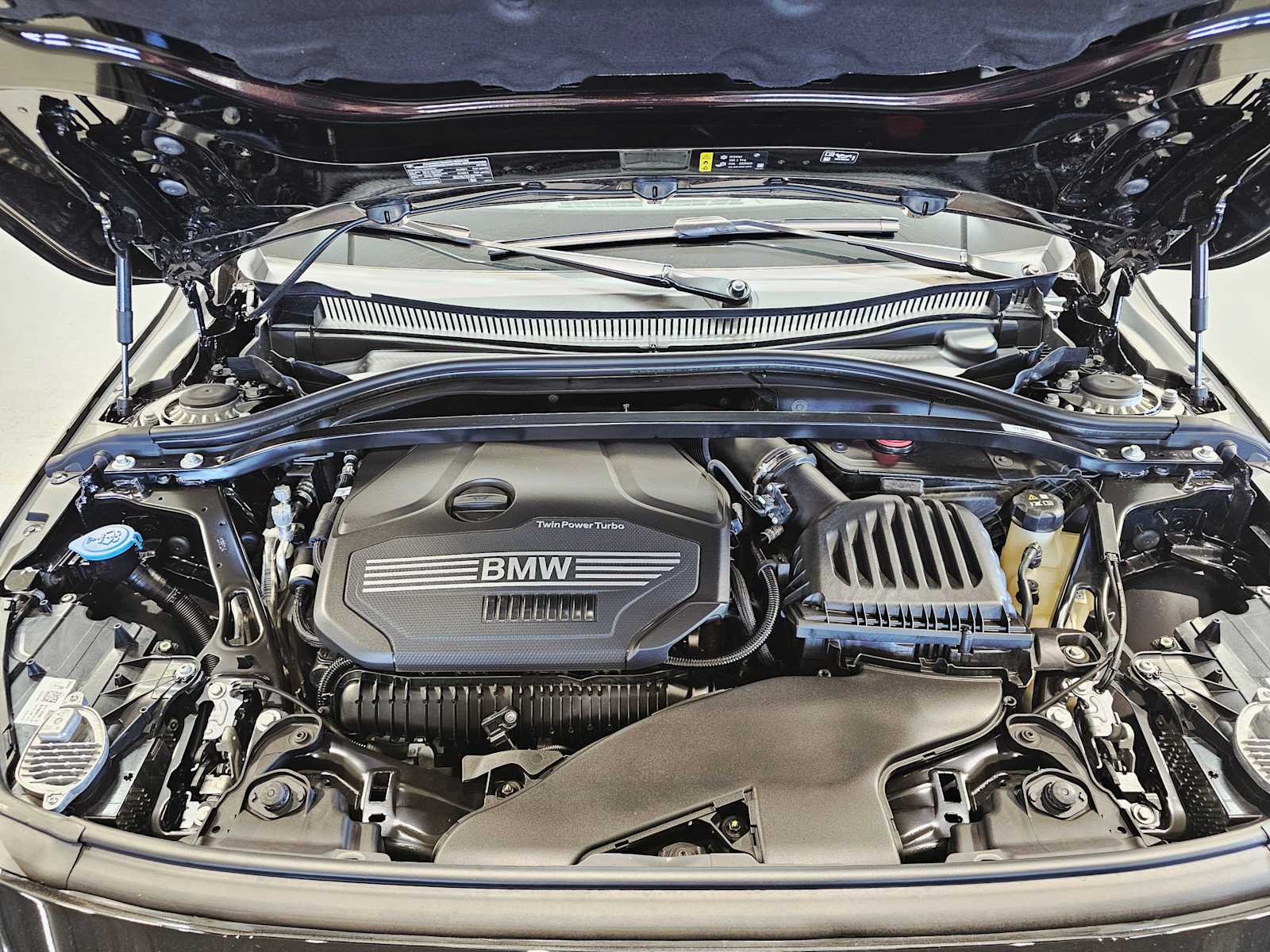 Thumbnail: 2024 BMW 2 Series - 9