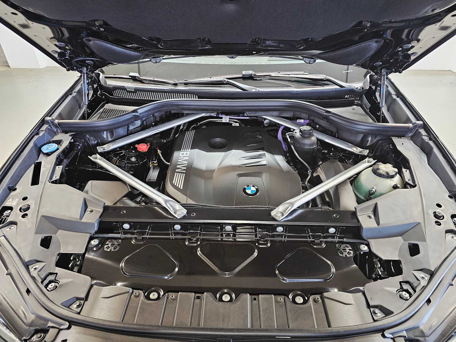 Thumbnail: 2026 BMW X5 - 8