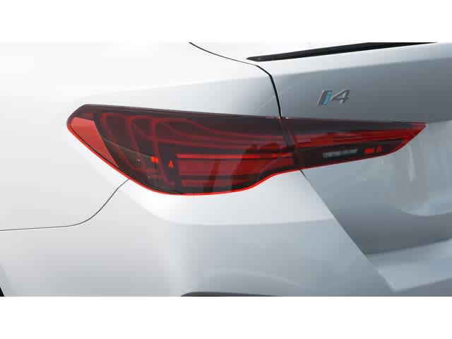 Thumbnail: 2025 BMW i4 - 8