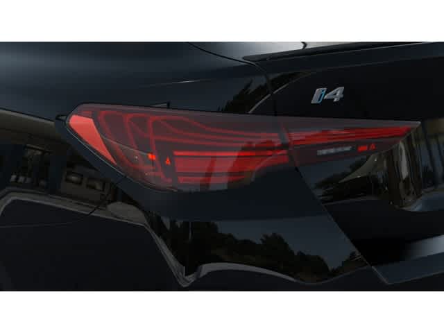 Thumbnail: 2025 BMW i4 - 8