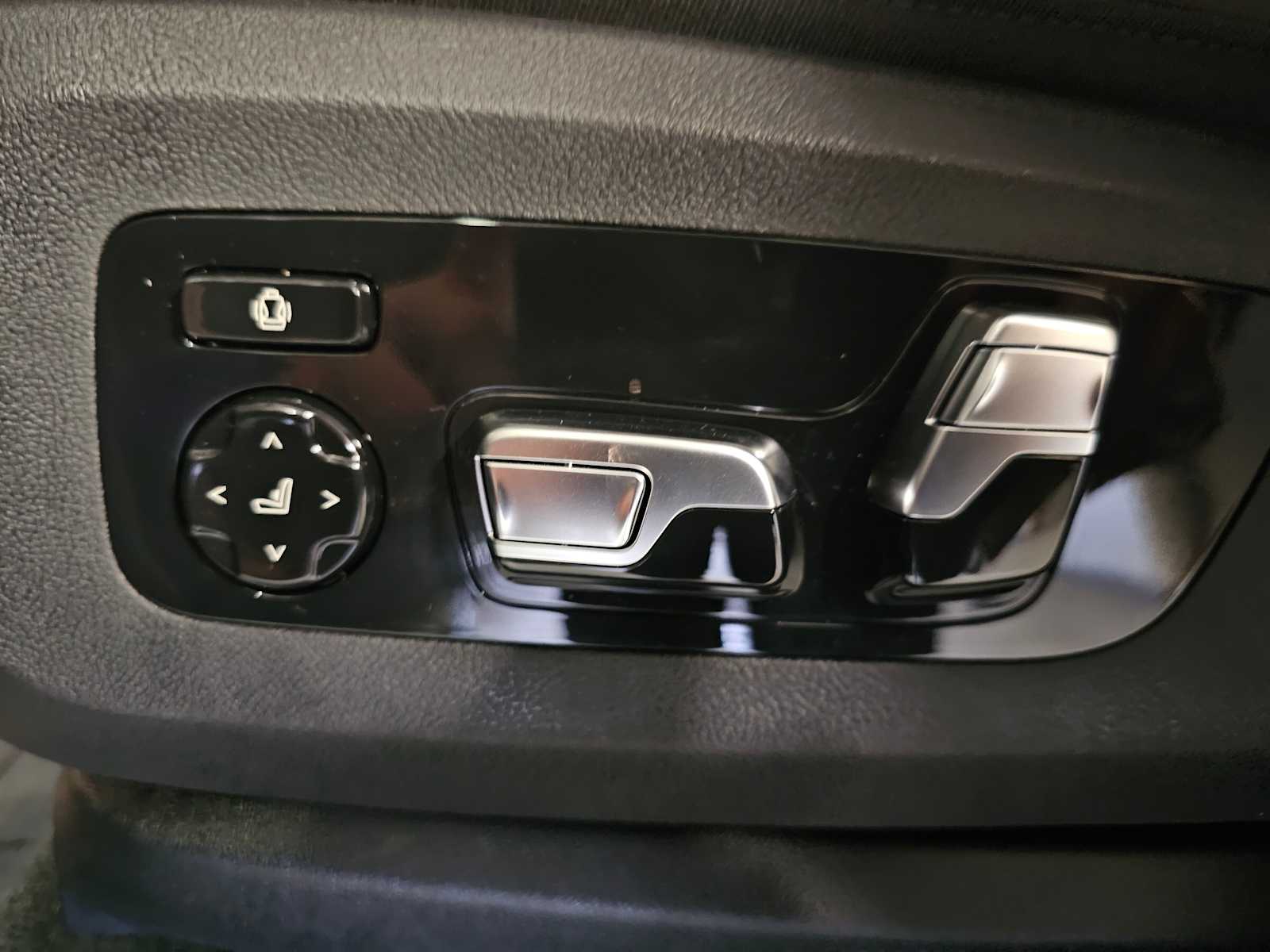 Thumbnail: 2026 BMW X5 - 29