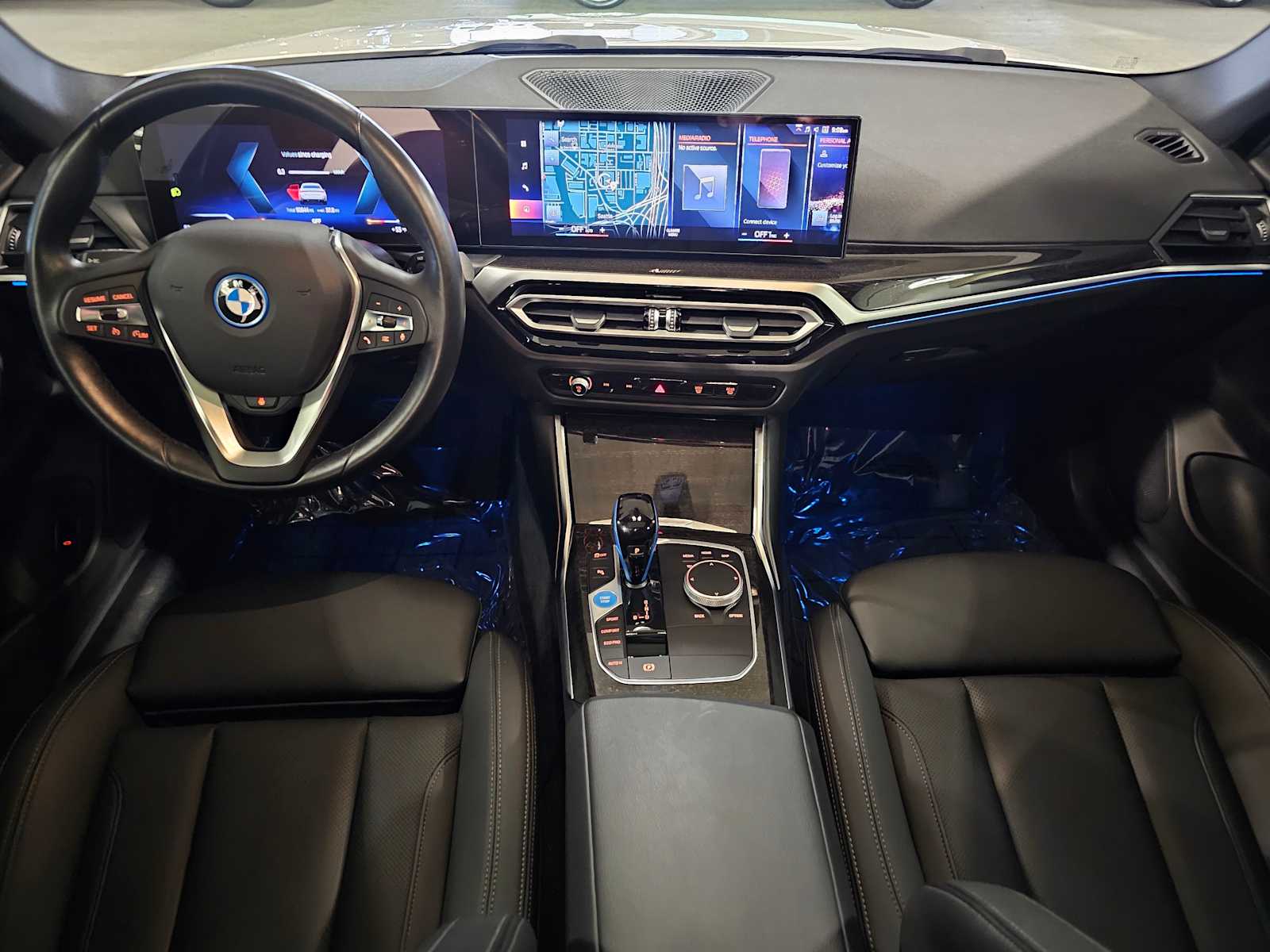 Thumbnail: 2023 BMW i4 - 10