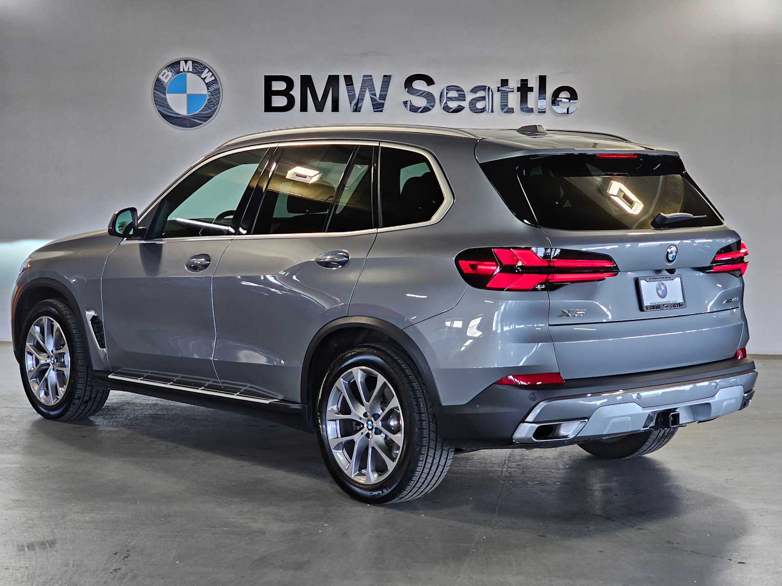 Thumbnail: 2024 BMW X5 - 4
