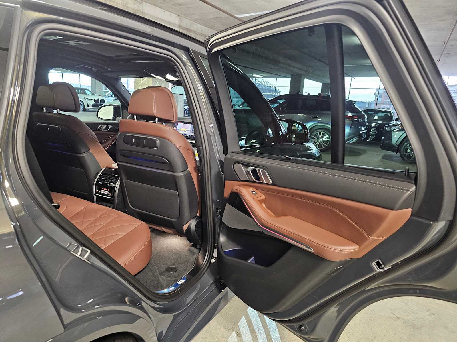 Thumbnail: 2026 BMW X5 - 38