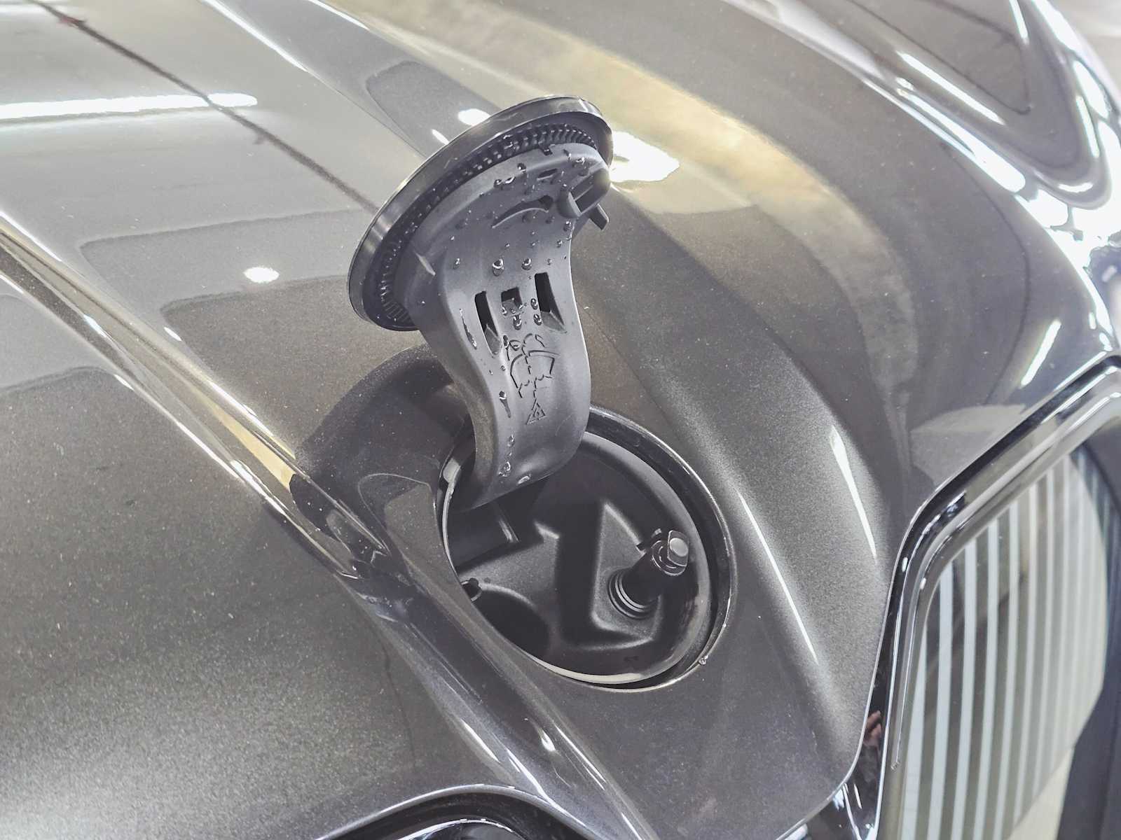 Thumbnail: 2026 BMW iX - 9