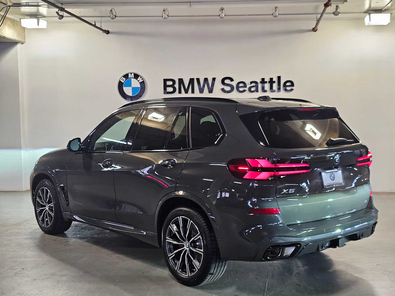 Thumbnail: 2026 BMW X5 - 4