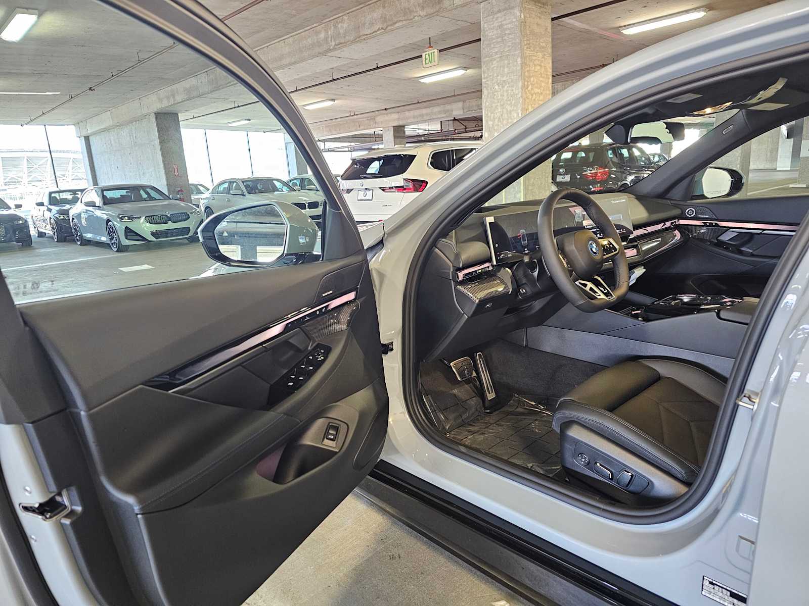 Thumbnail: 2026 BMW 5 Series - 28