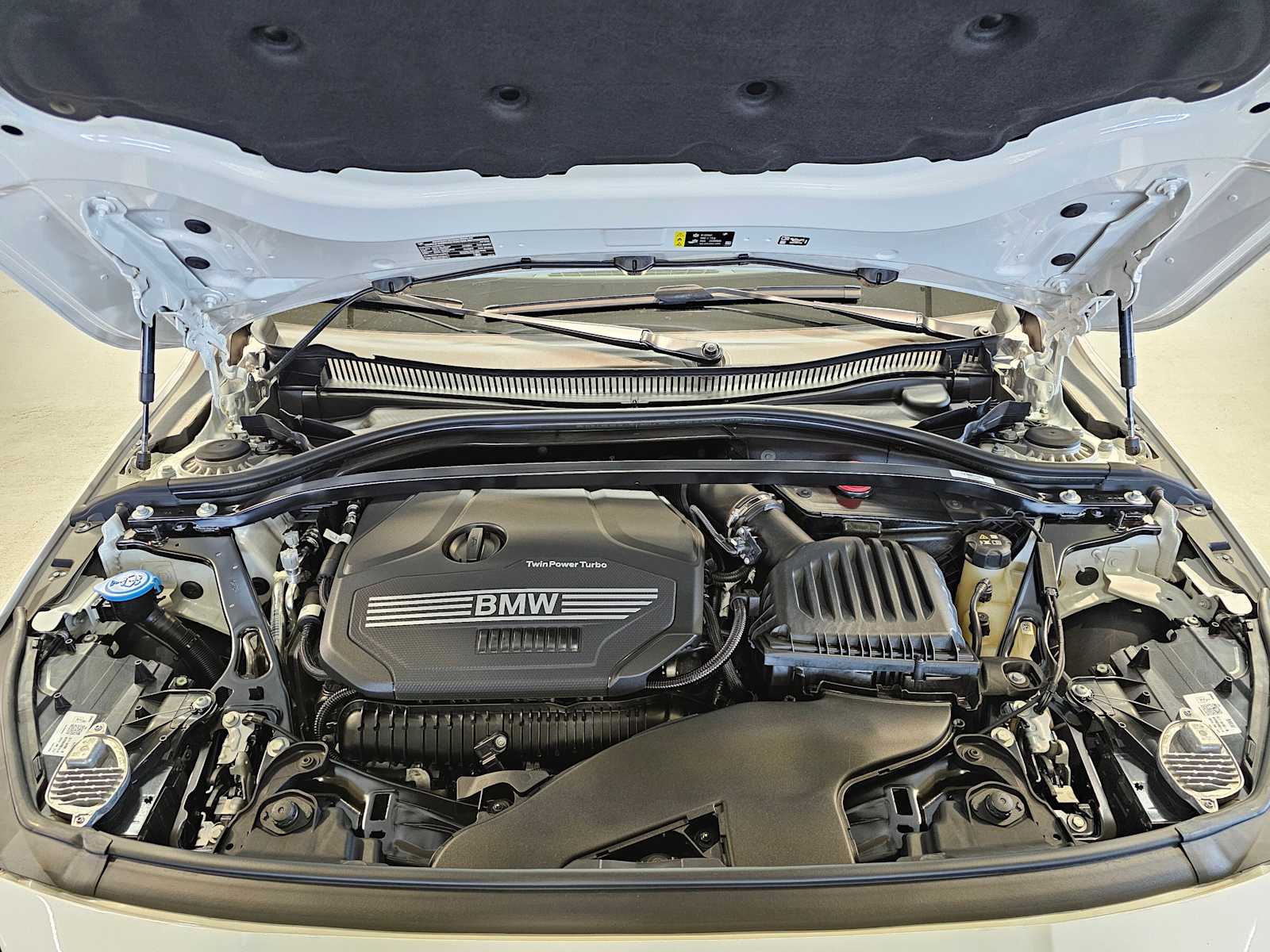 Thumbnail: 2024 BMW 2 Series - 9