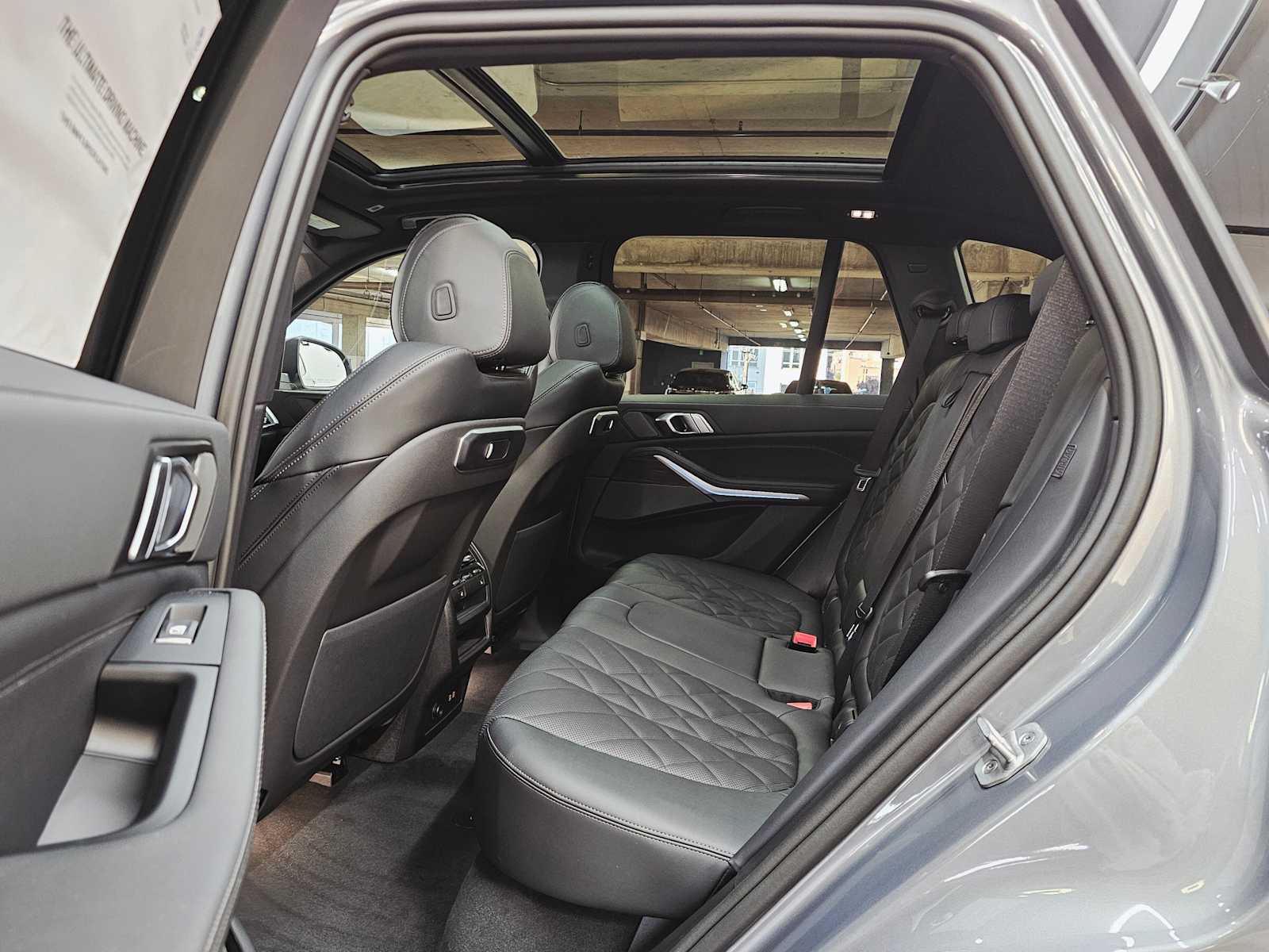 Thumbnail: 2026 BMW X5 - 25