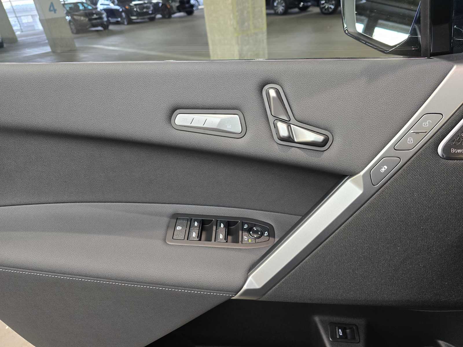 Thumbnail: 2026 BMW iX - 20