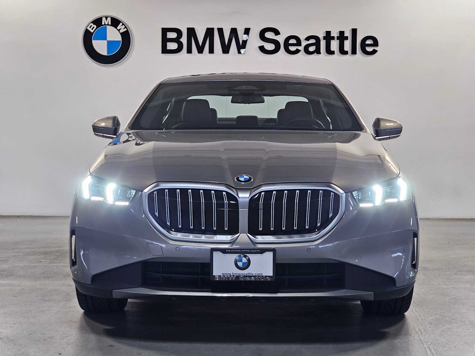 Thumbnail: 2024 BMW 5 Series - 6