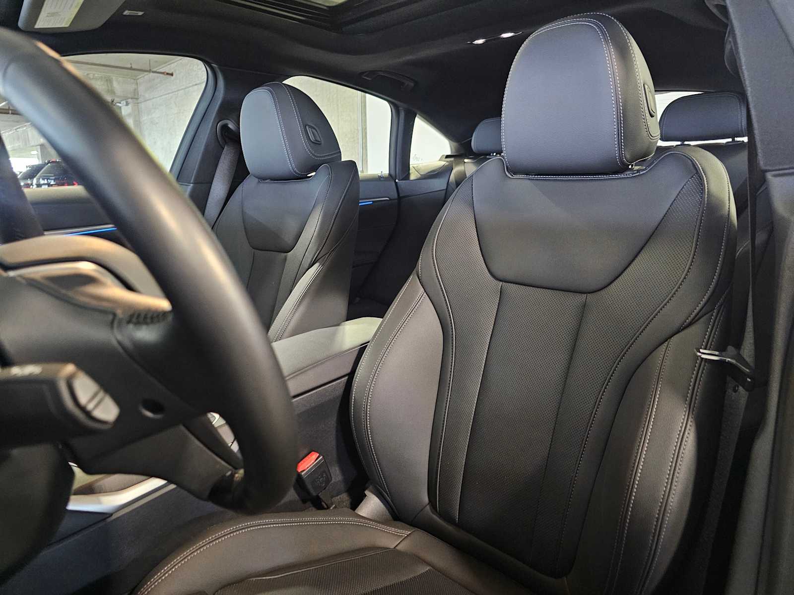 Thumbnail: 2023 BMW i4 - 33