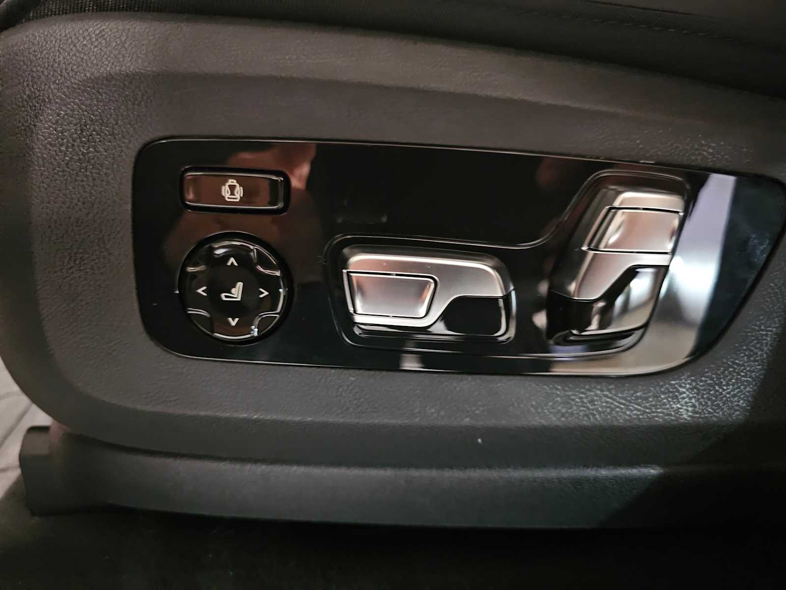 Thumbnail: 2026 BMW X5 - 29