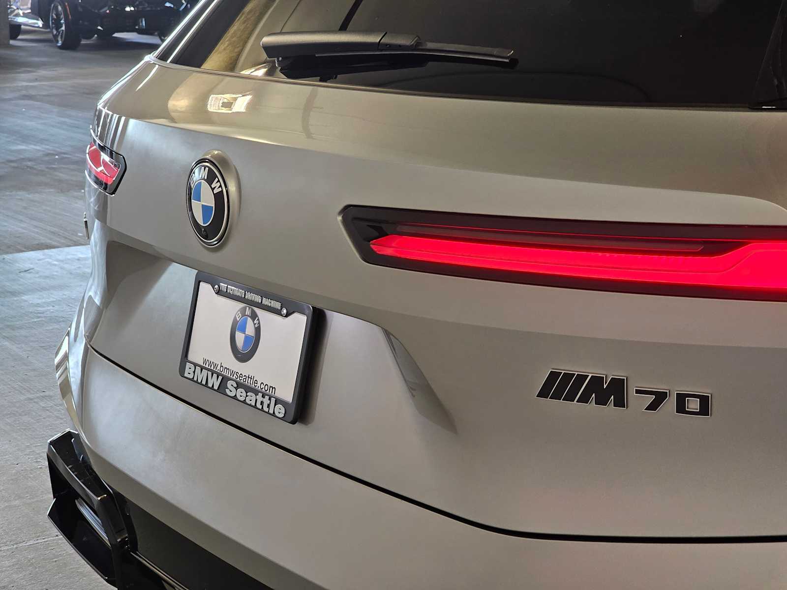 Thumbnail: 2026 BMW iX - 7