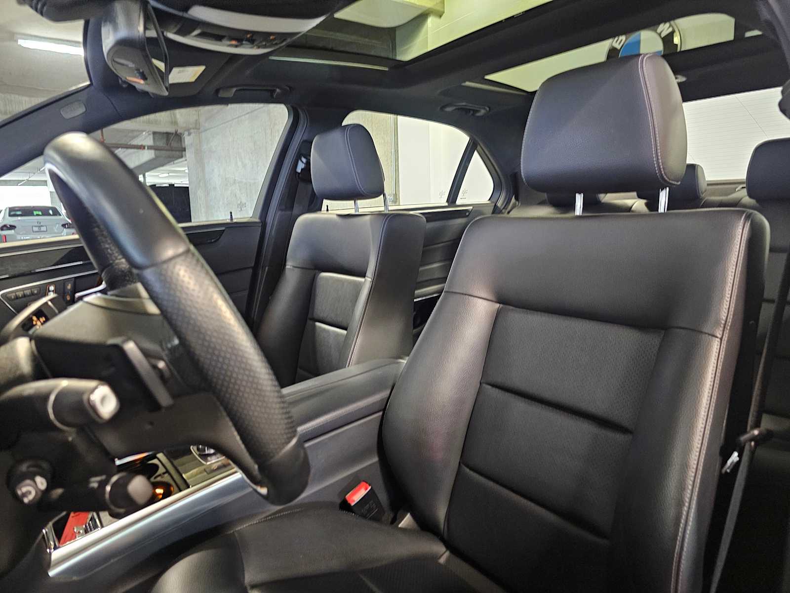 Thumbnail: 2014 Mercedes-Benz E-Class - 28