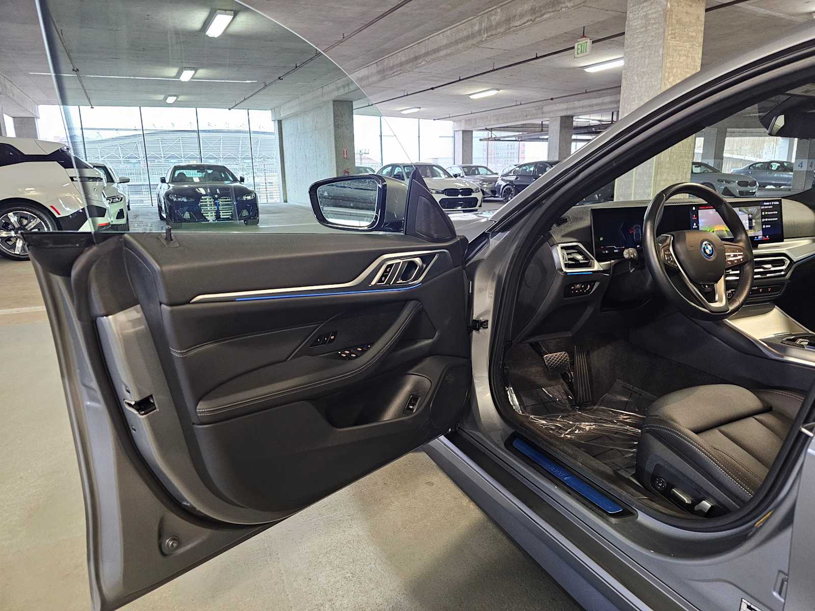 Thumbnail: 2023 BMW i4 - 33