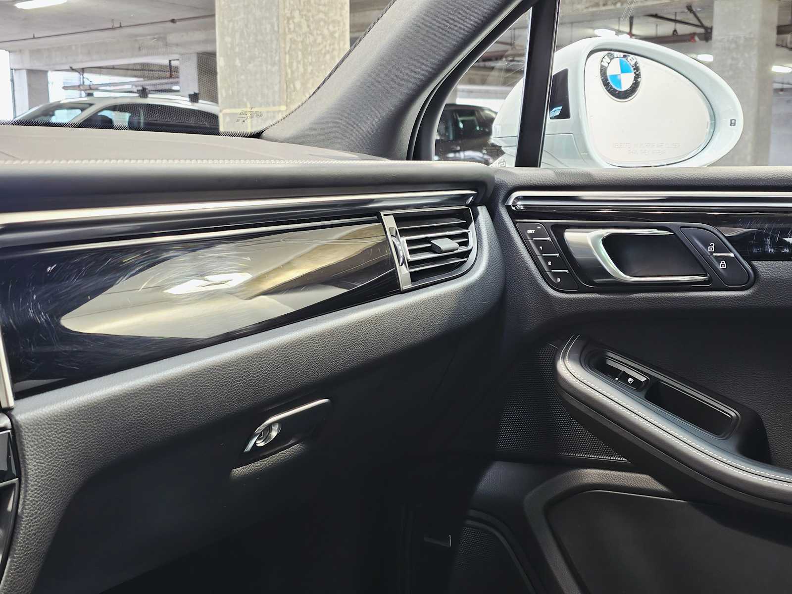 Thumbnail: 2024 Porsche Macan - 20