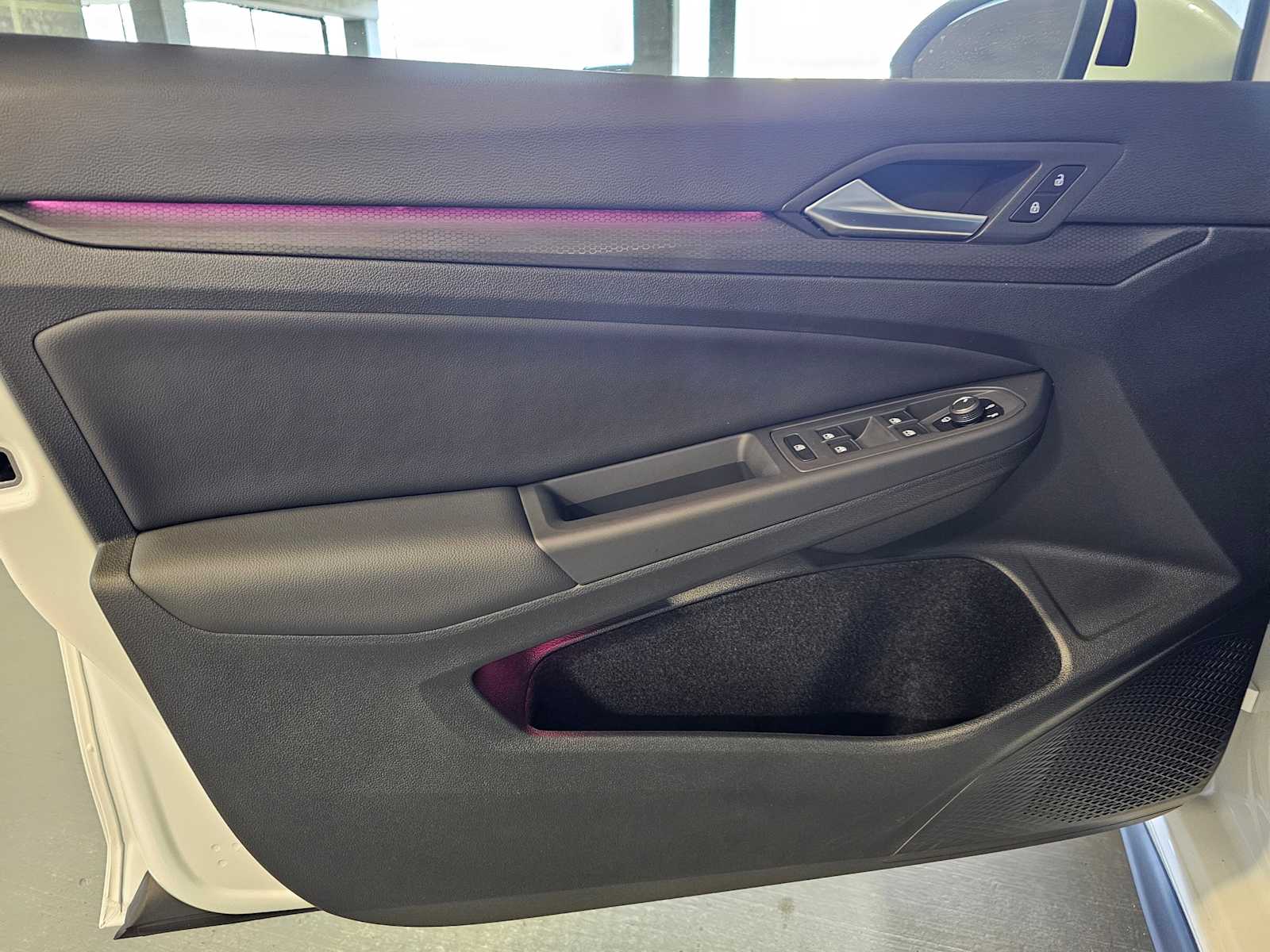 Thumbnail: 2024 Volkswagen Golf - 27