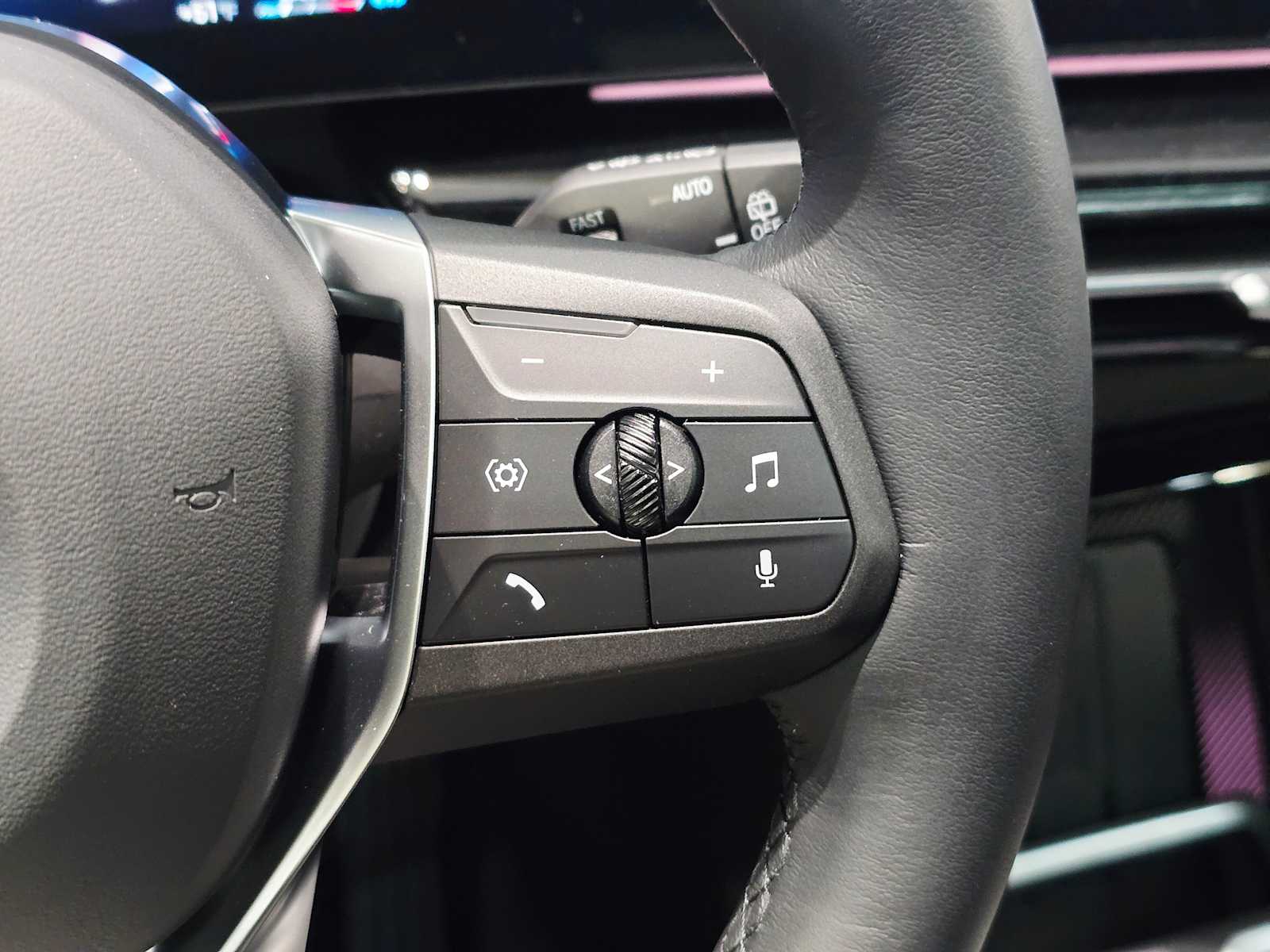 Thumbnail: 2025 BMW X1 - 18