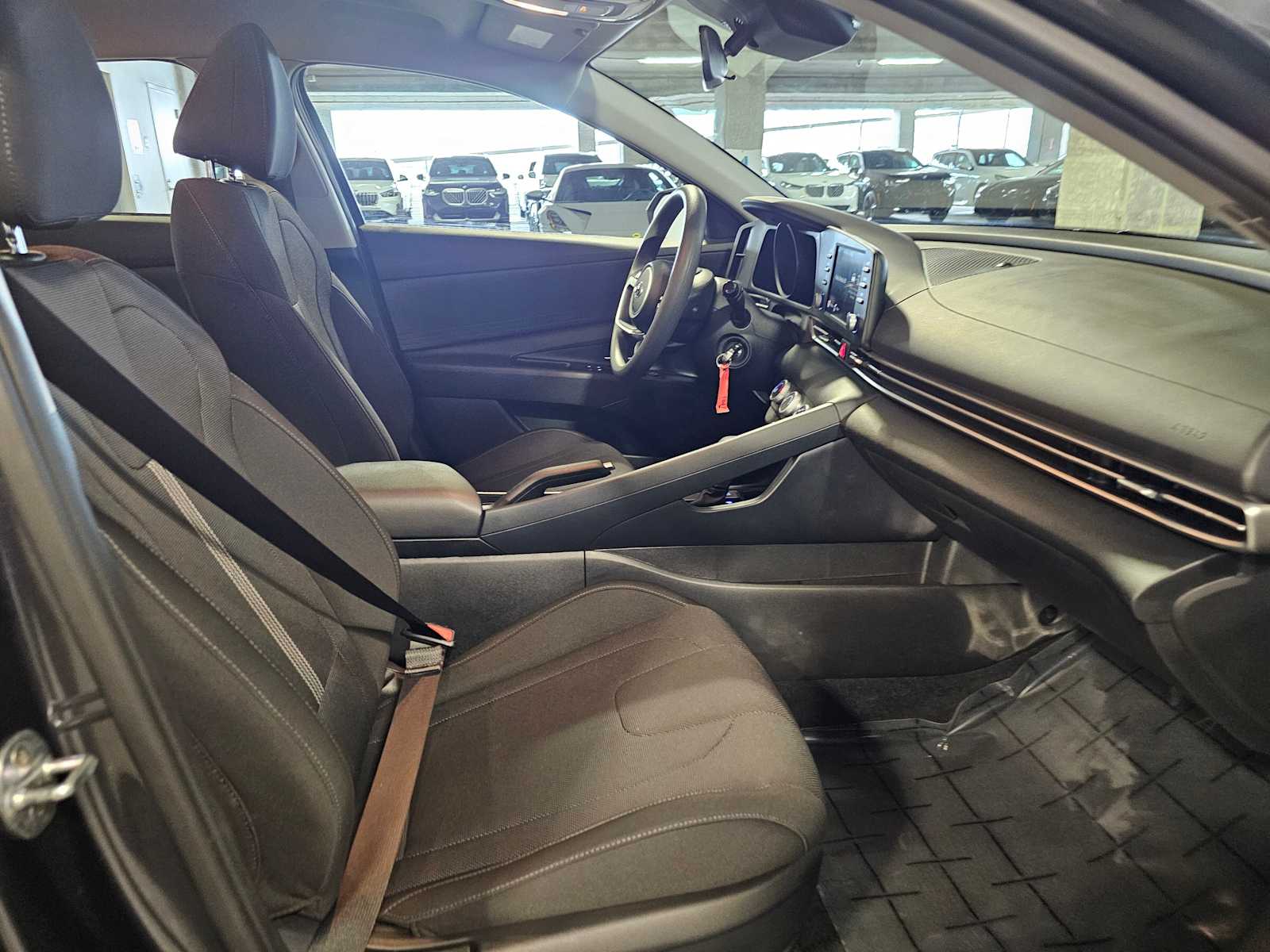 Thumbnail: 2022 Hyundai Elantra - 33