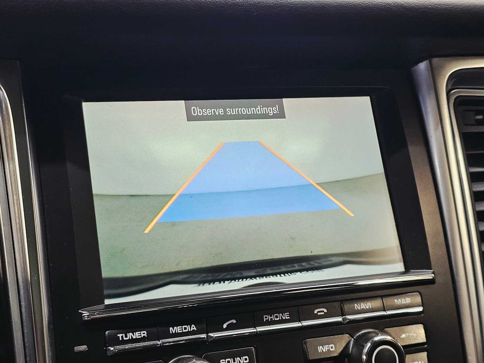 Thumbnail: 2016 Porsche Macan - 15