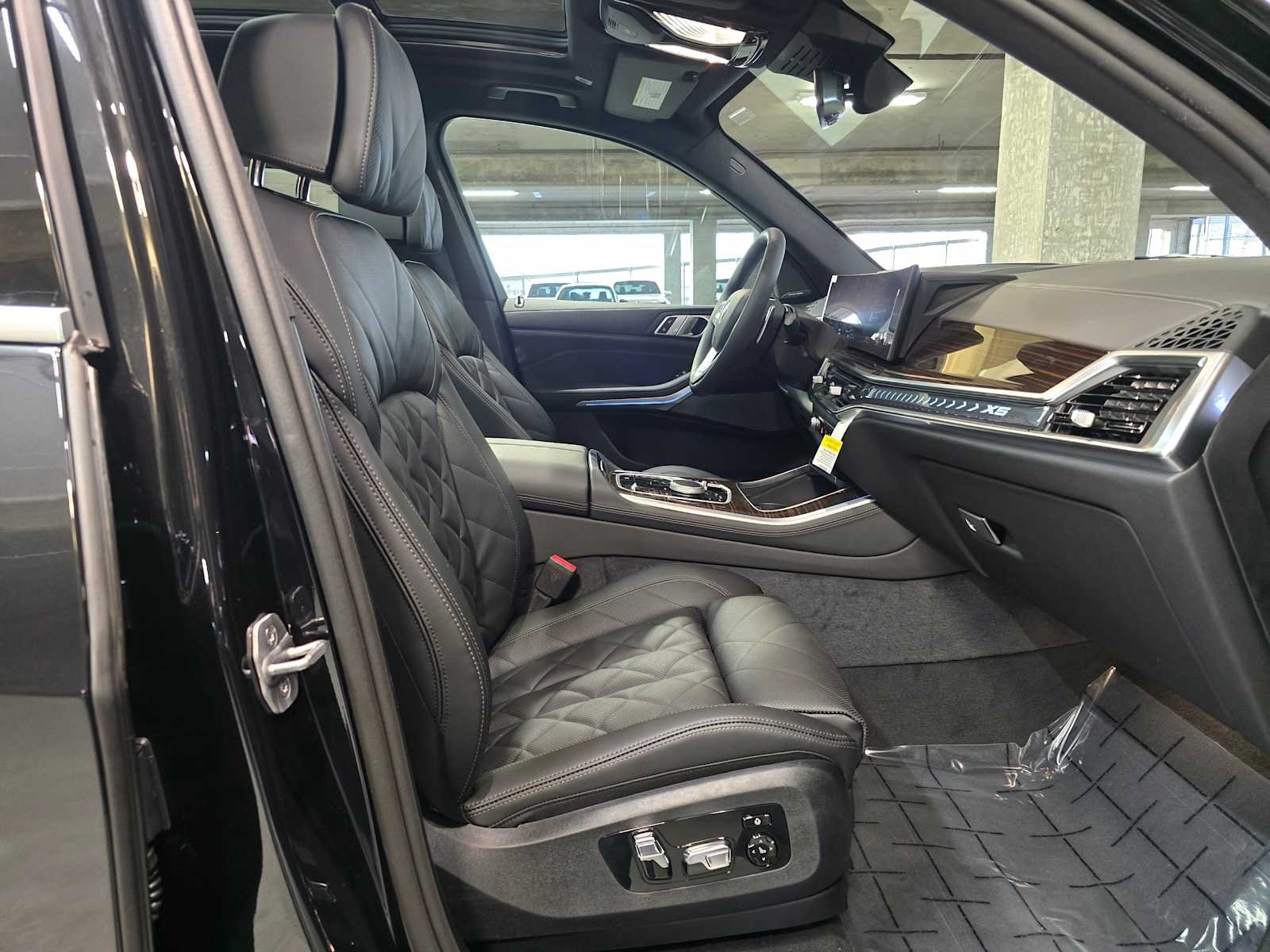 Thumbnail: 2026 BMW X5 - 33