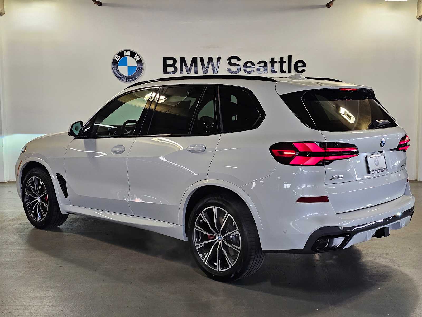 Thumbnail: 2026 BMW X5 - 4