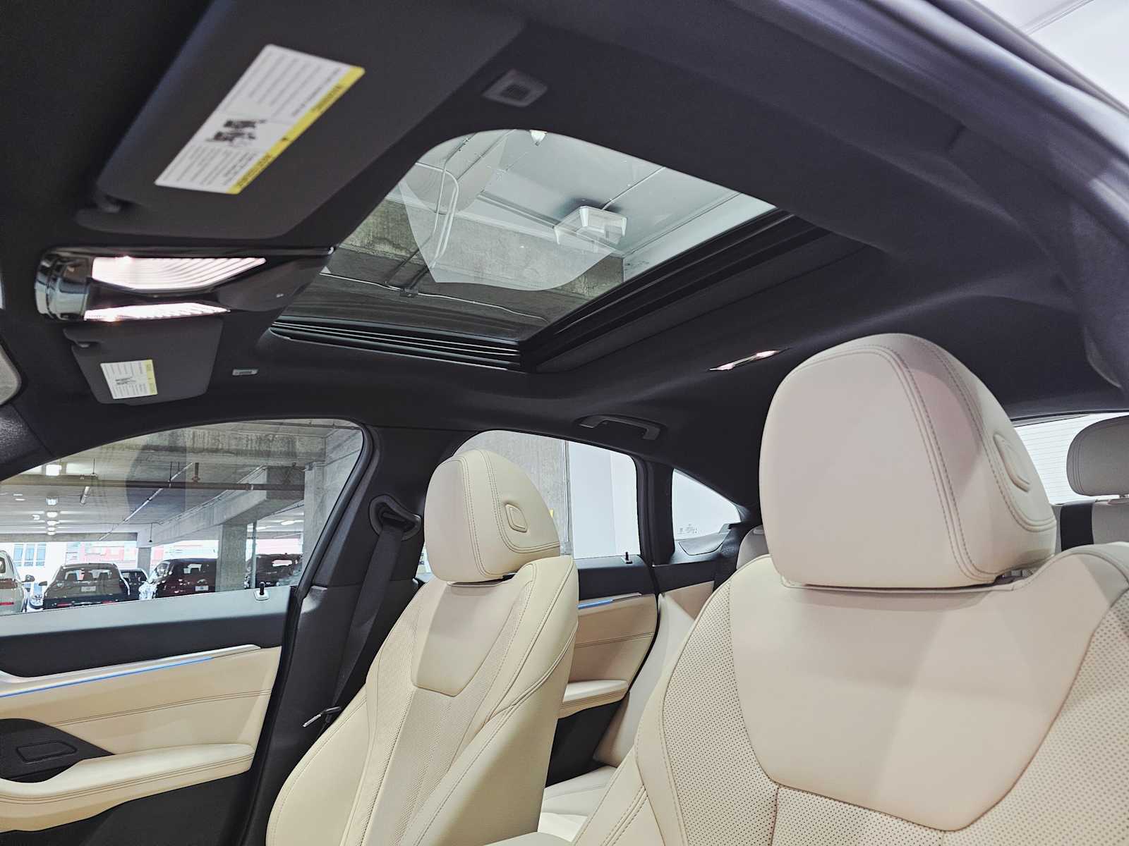 Thumbnail: 2025 BMW i4 - 24