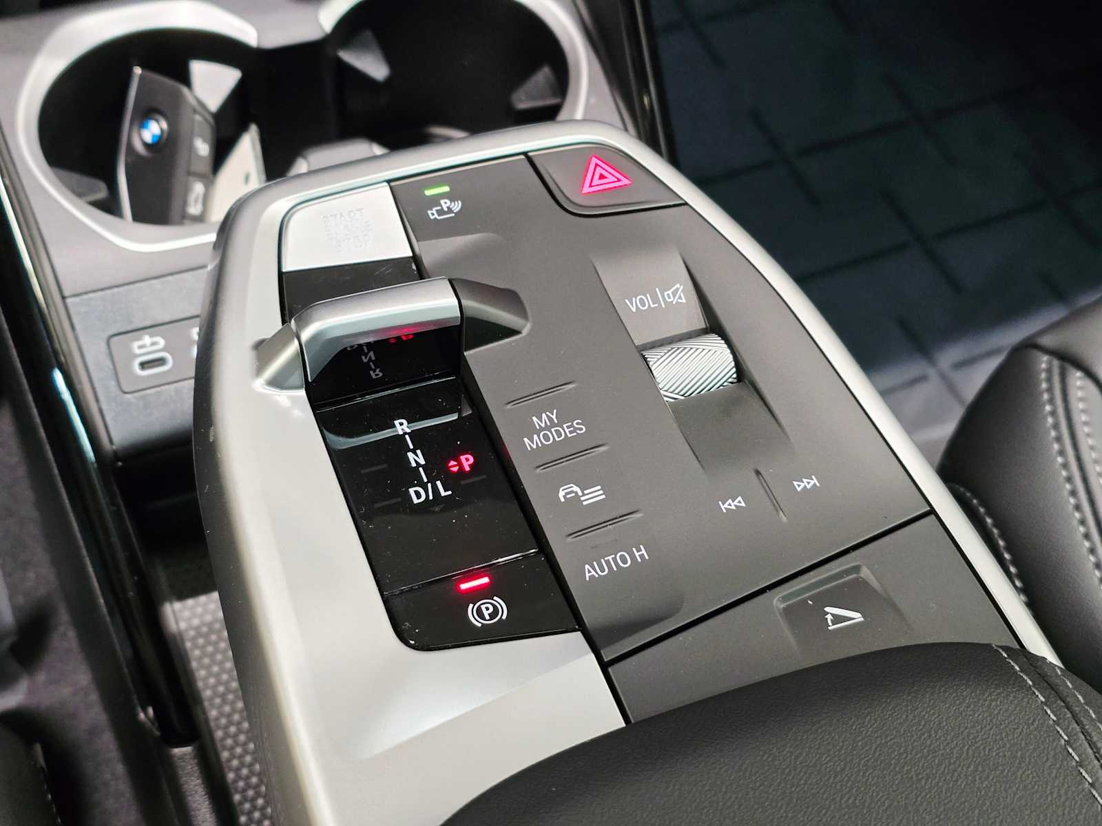 Thumbnail: 2025 BMW X1 - 16