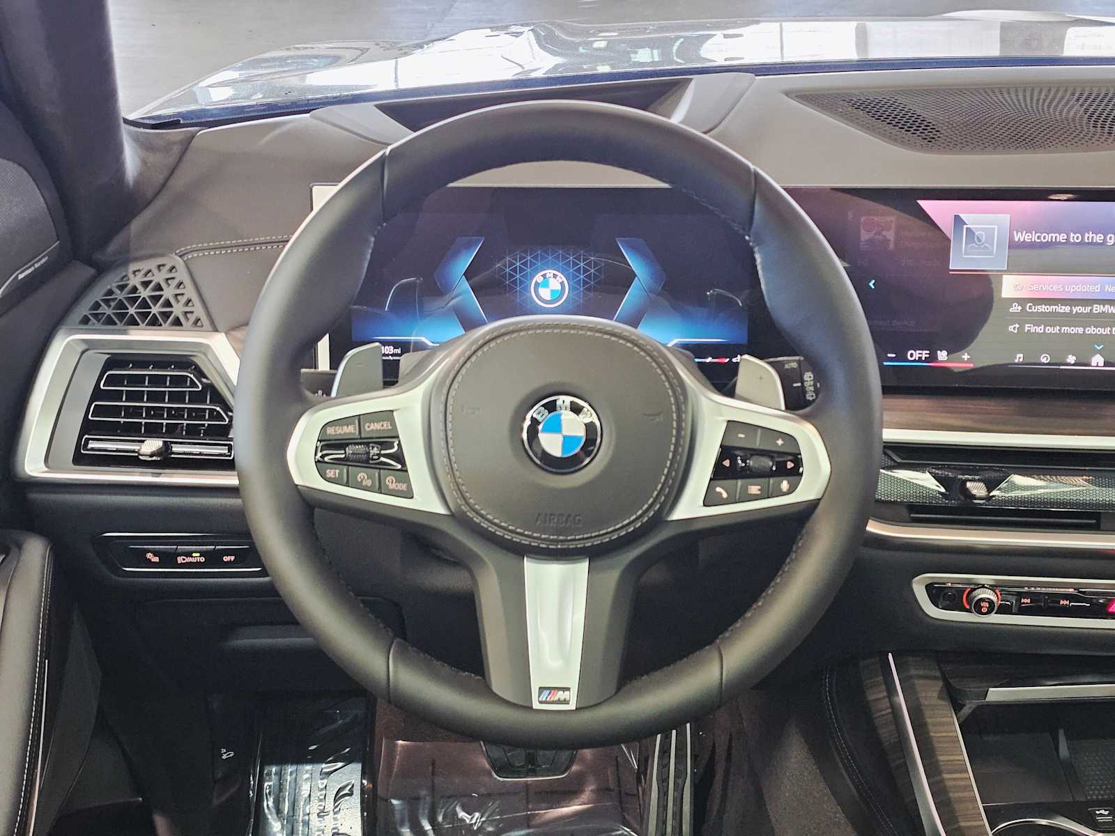 Thumbnail: 2026 BMW X7 - 9