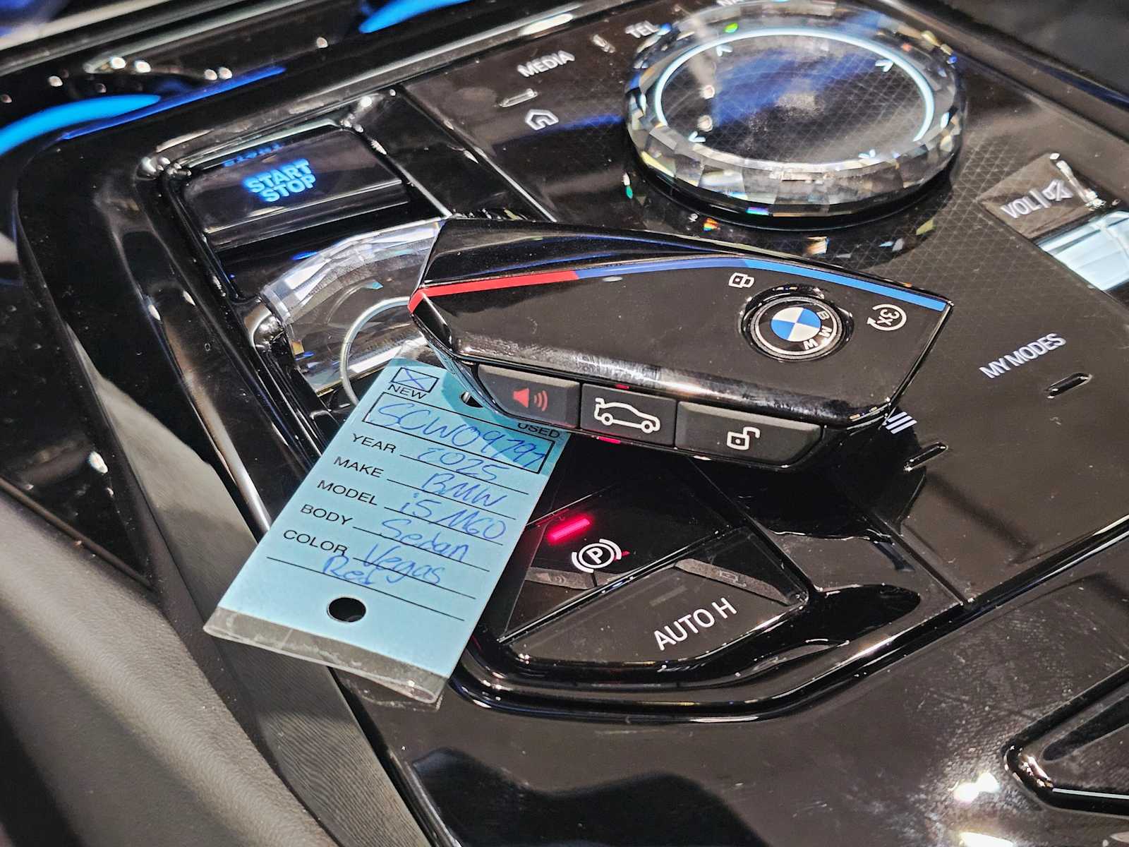 Thumbnail: 2025 BMW i5 - 30