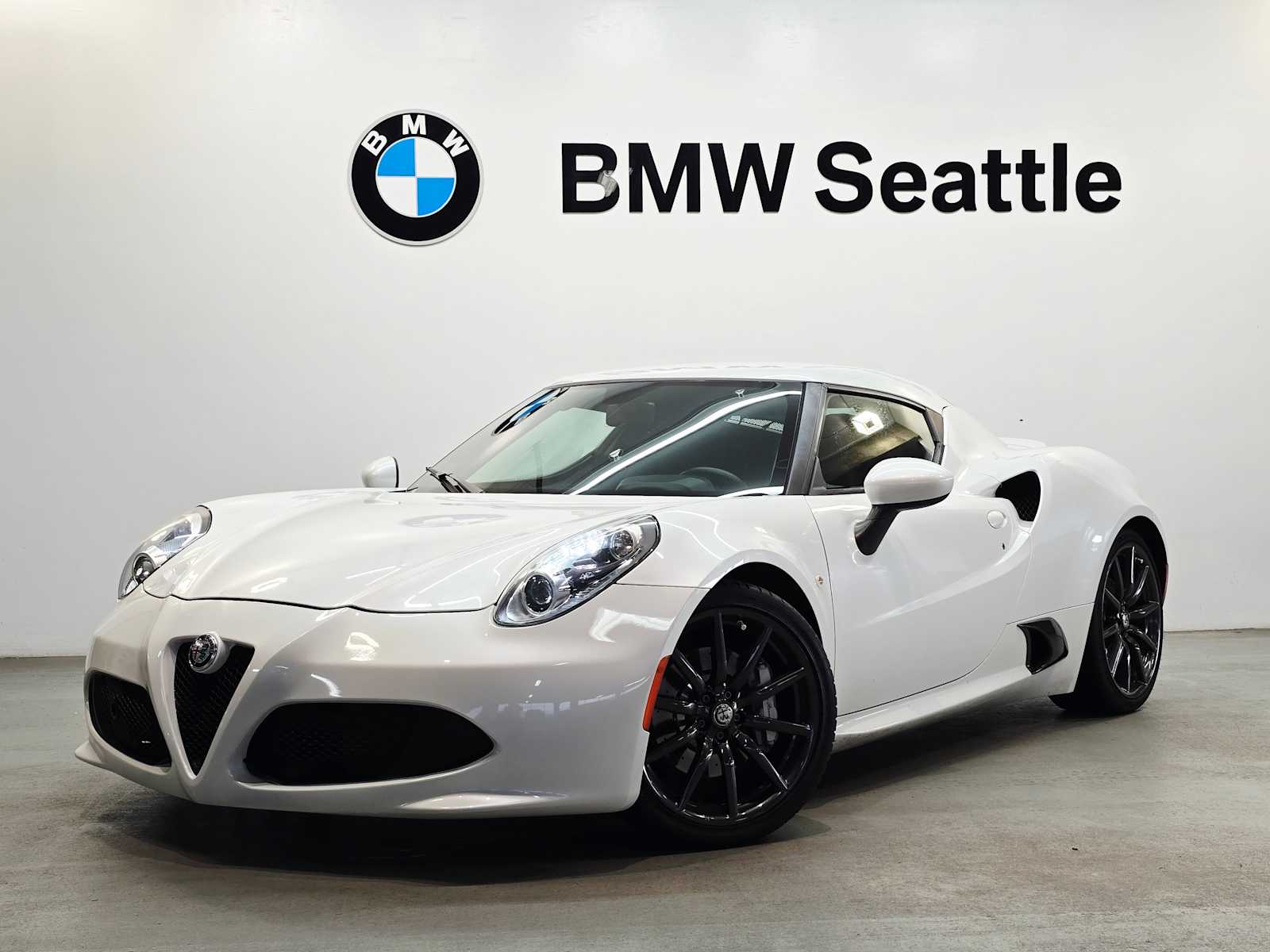 Thumbnail: 2018 Alfa Romeo 4C - 1