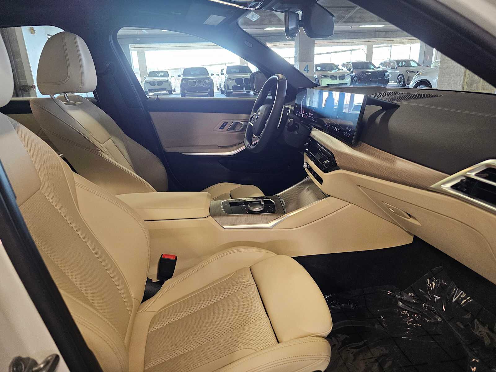 Thumbnail: 2025 BMW 3 Series - 42