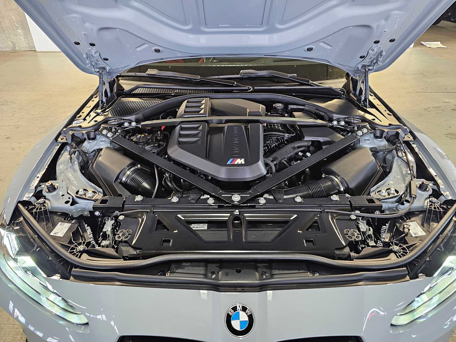 Thumbnail: 2026 BMW M4 - 9