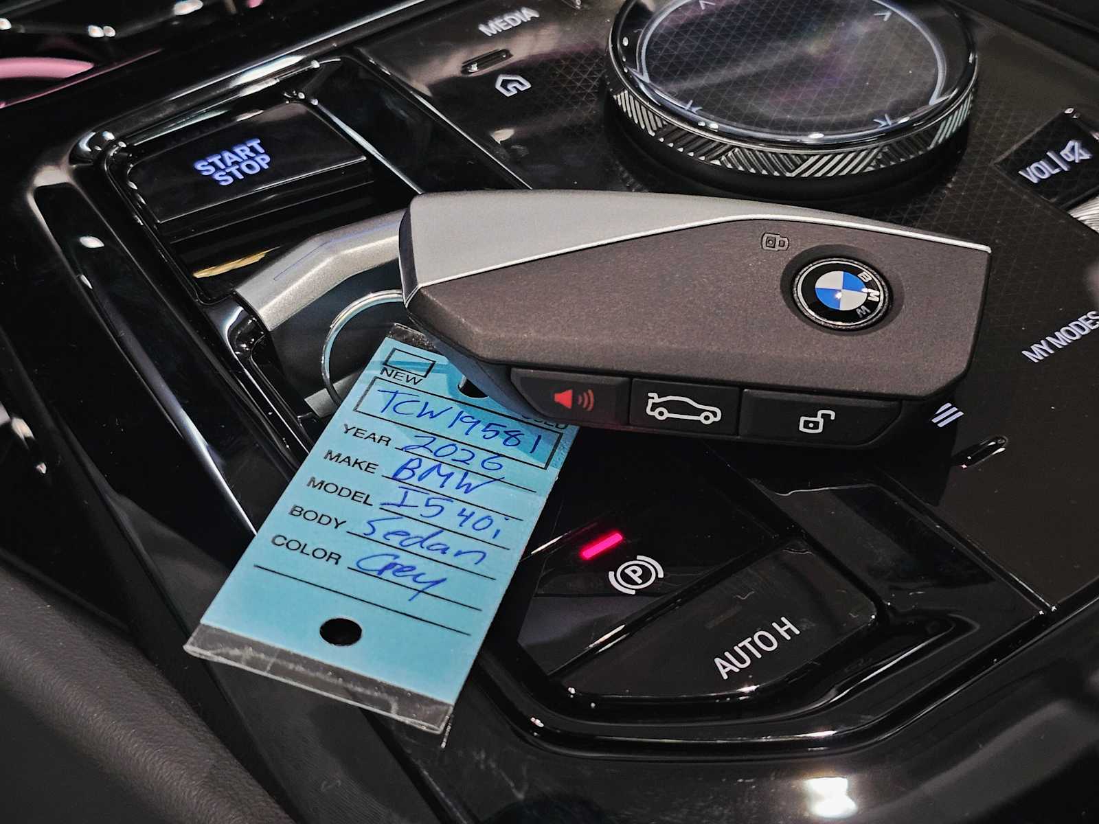 Thumbnail: 2026 BMW i5 - 30