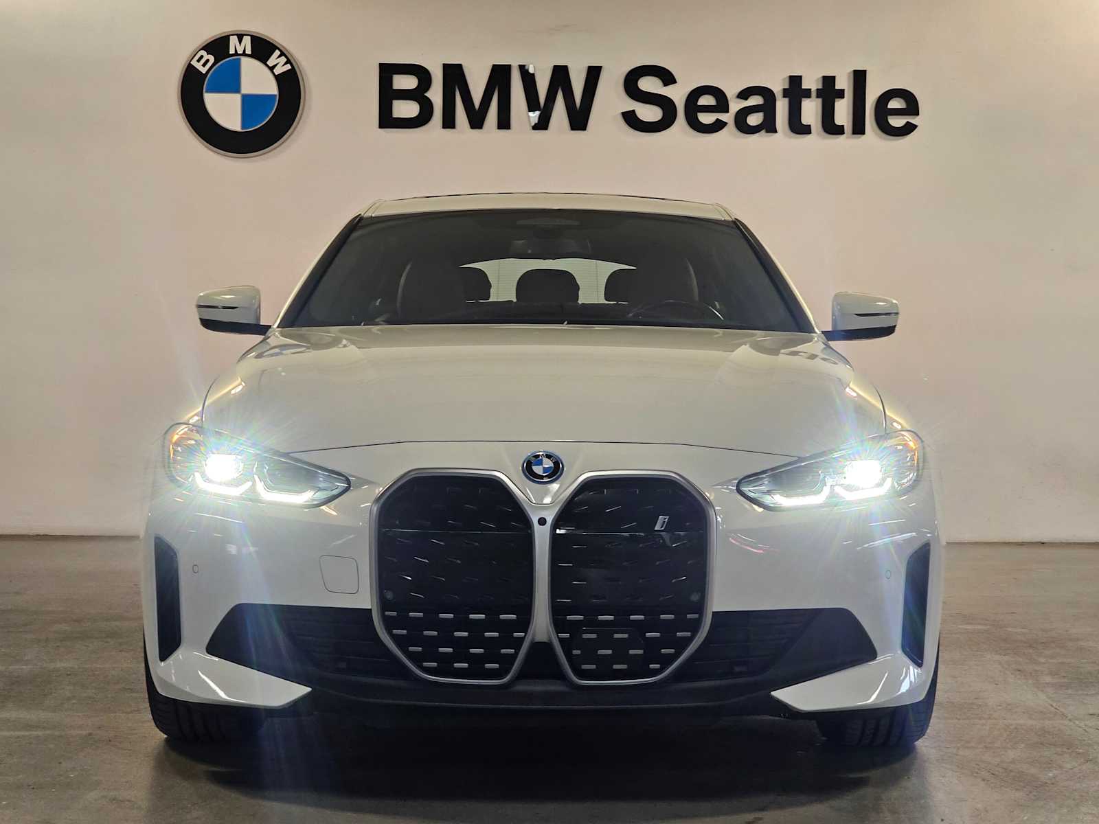 Thumbnail: 2023 BMW i4 - 5
