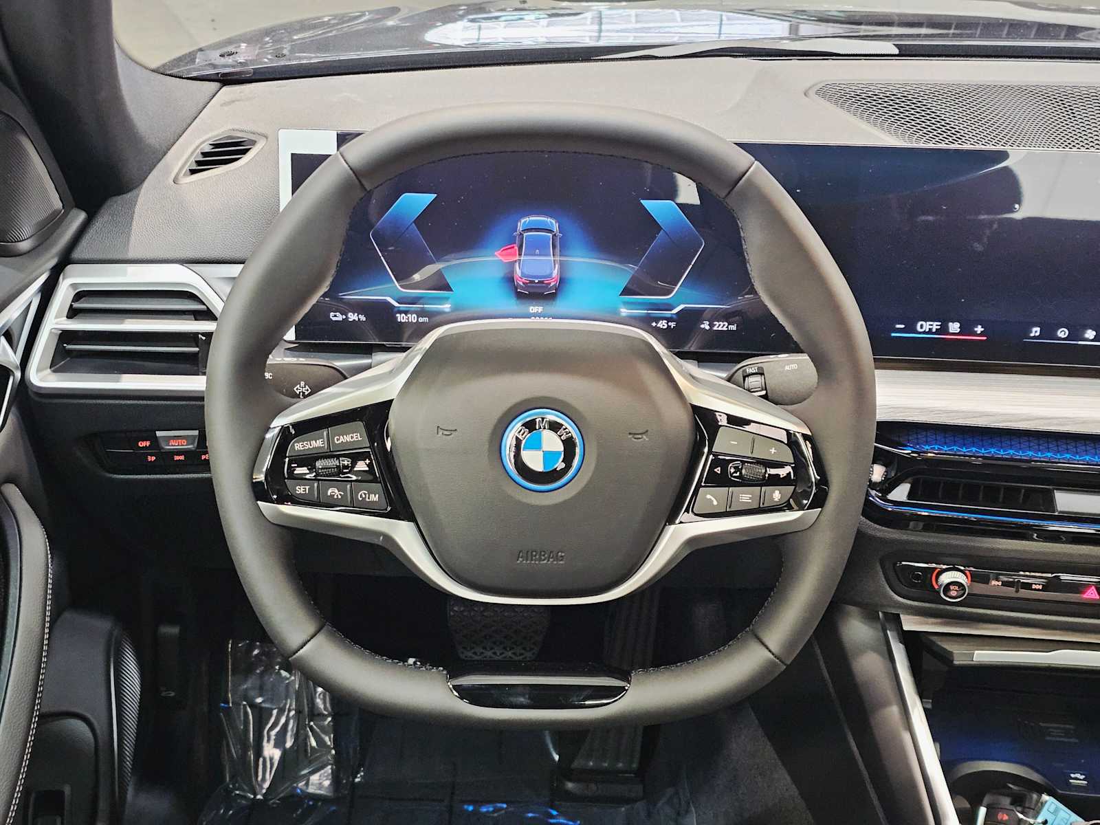 Thumbnail: 2025 BMW i4 - 11