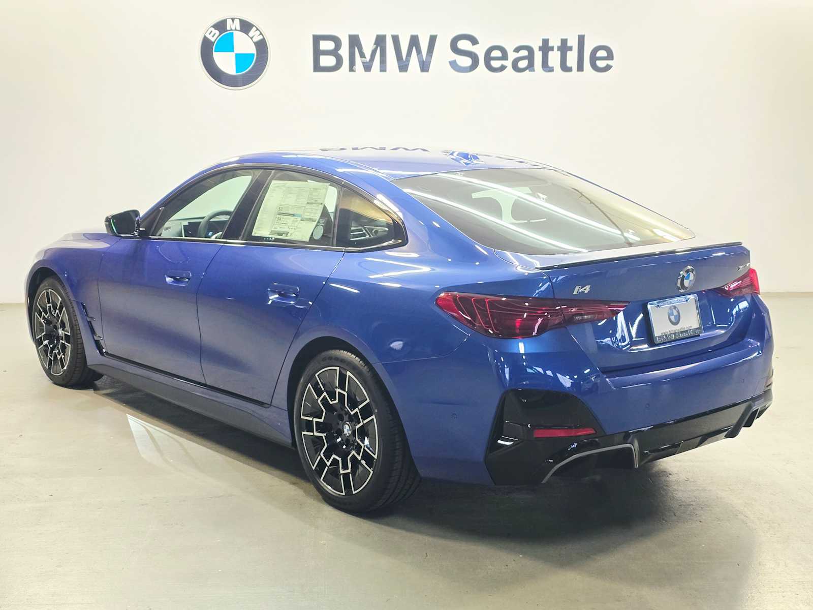 Thumbnail: 2026 BMW i4 - 4