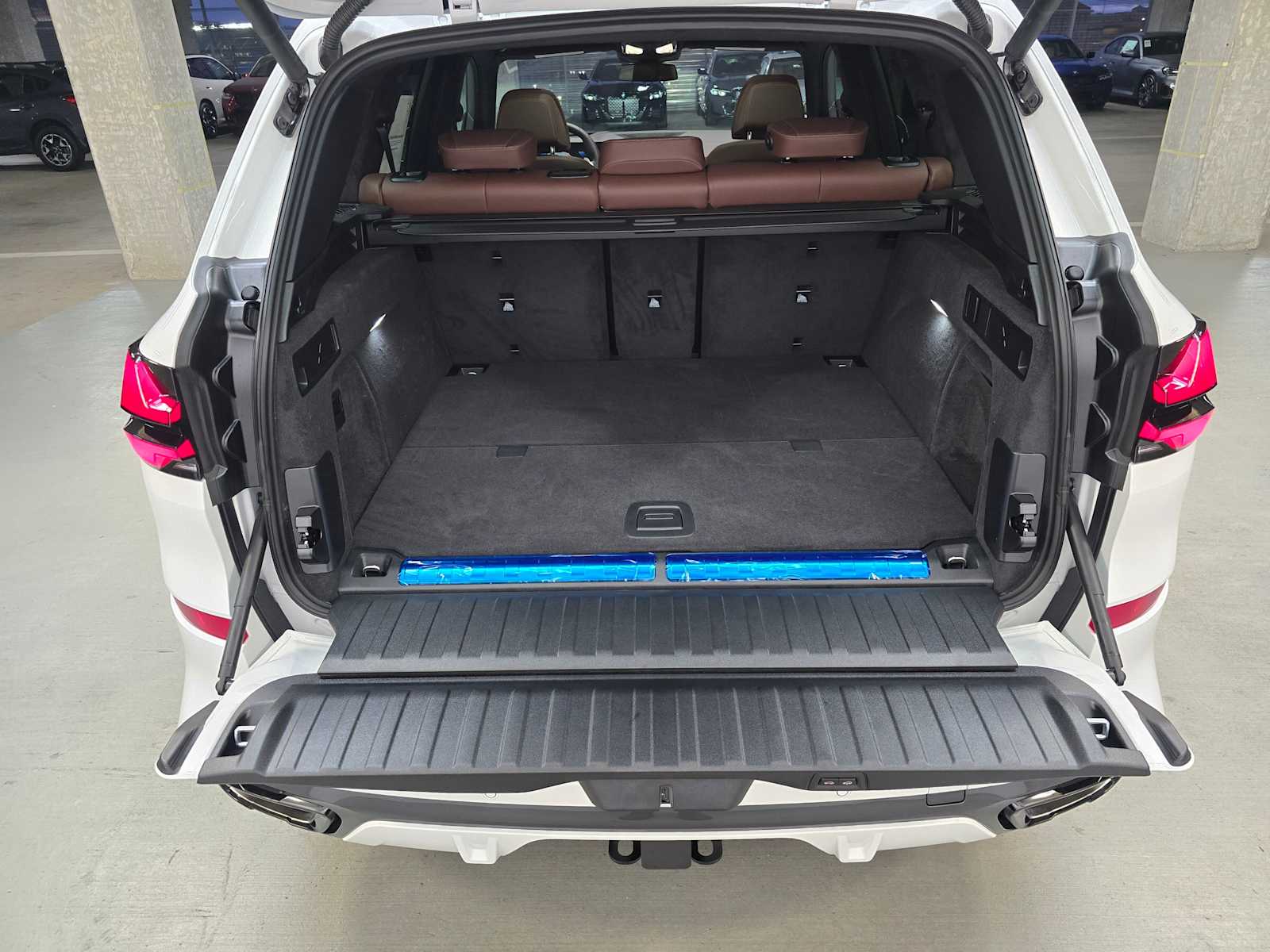 Thumbnail: 2026 BMW X5 - 32