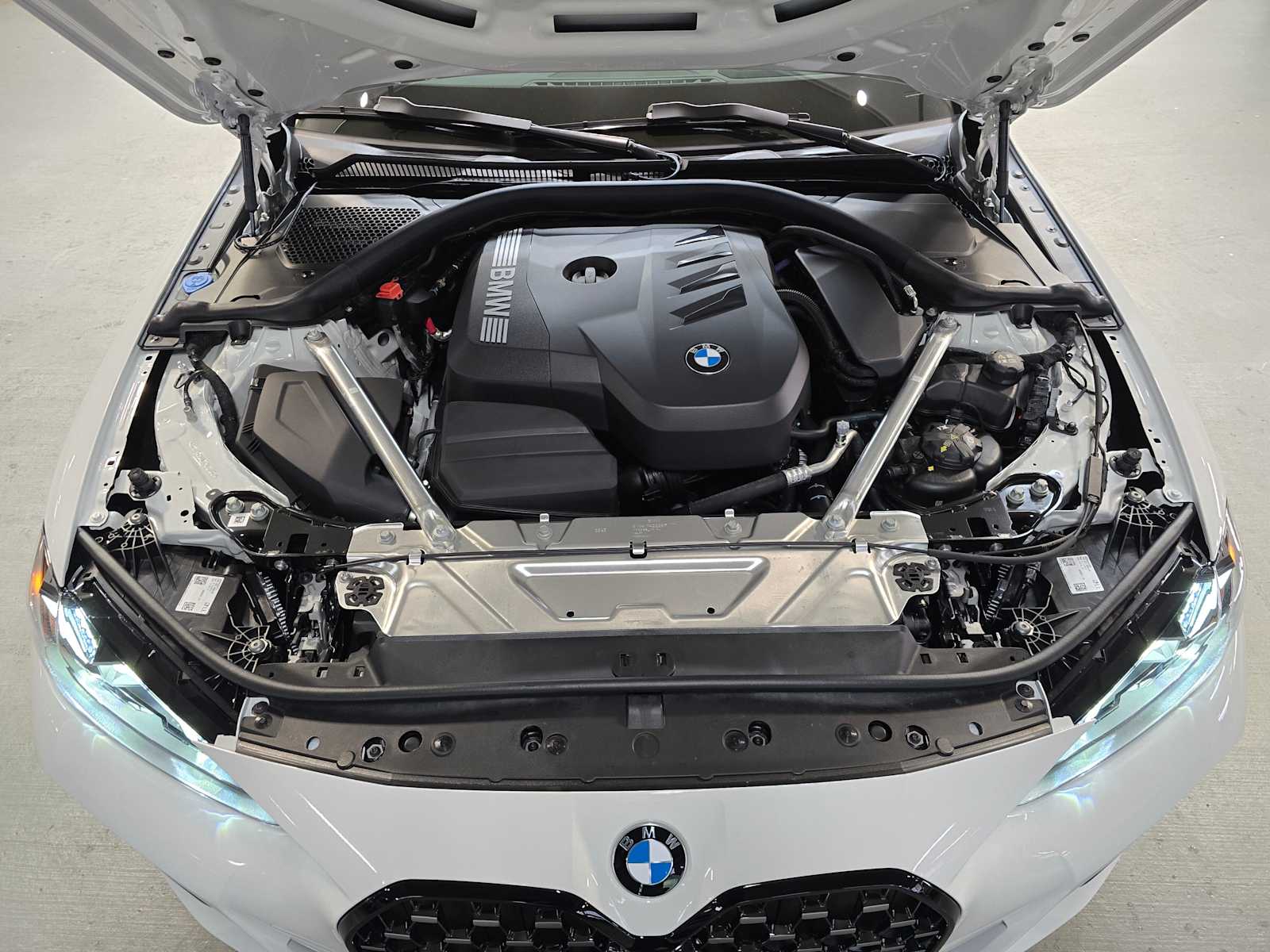 Thumbnail: 2026 BMW 4 Series - 9