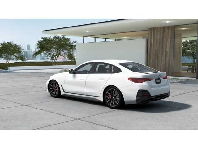 Thumbnail: 2026 BMW i4 - 2