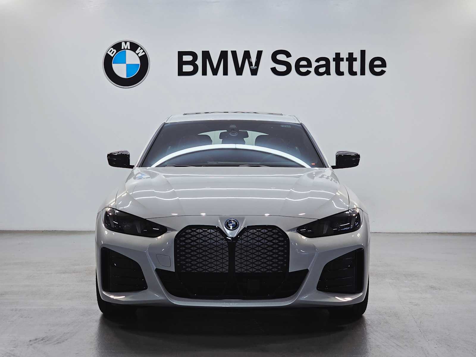 Thumbnail: 2025 BMW i4 - 6