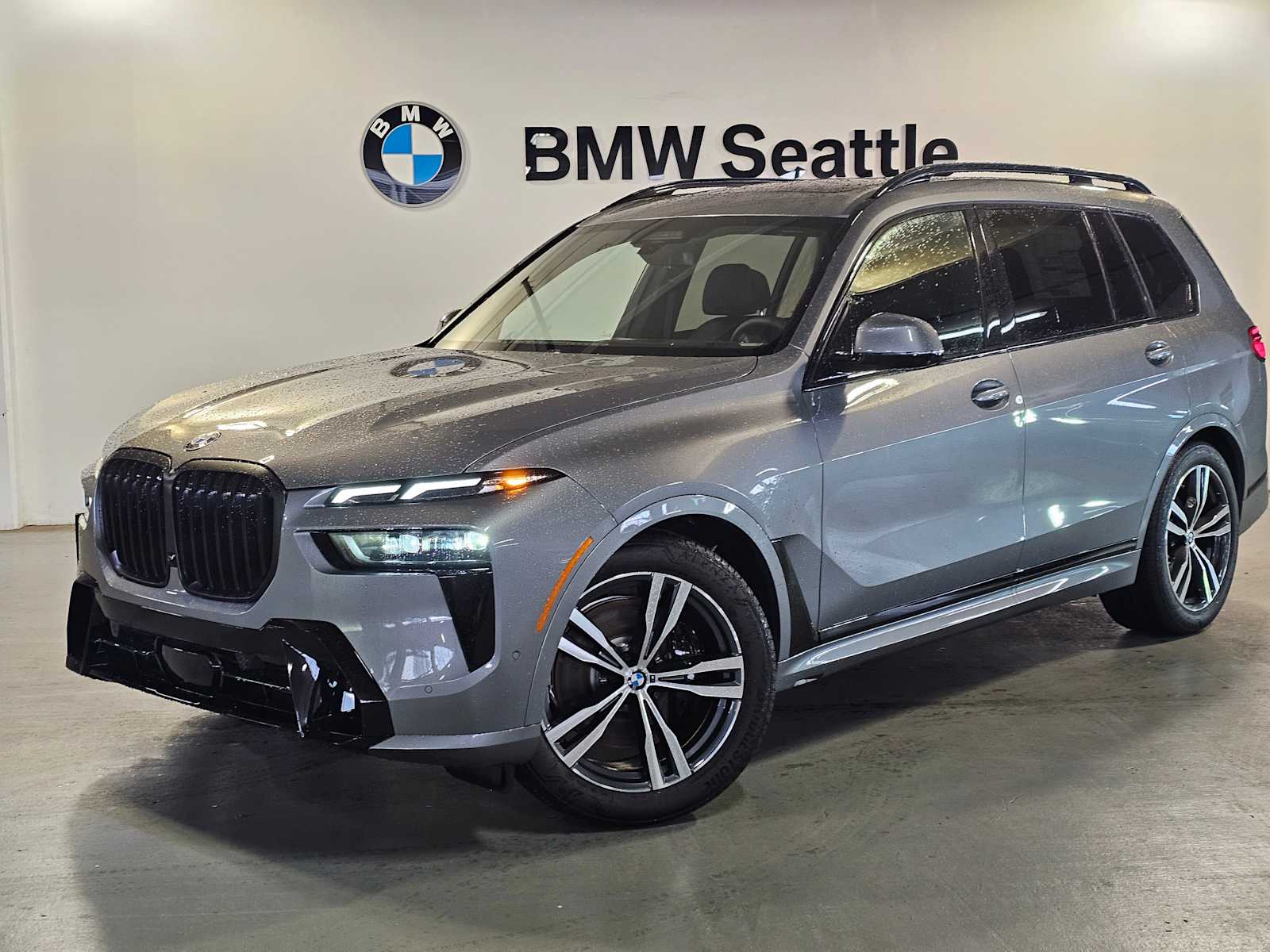 Thumbnail: 2026 BMW X7 - 1