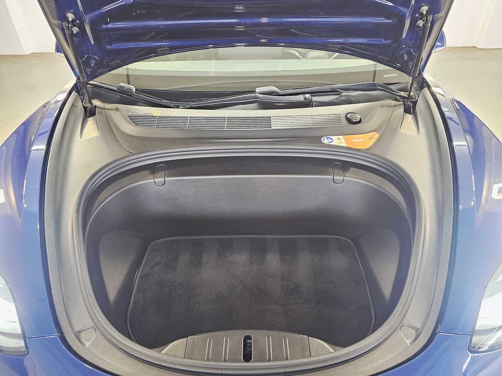 Thumbnail: 2018 Tesla Model 3 - 9
