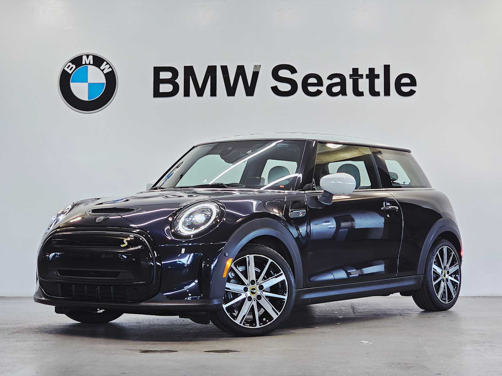 Thumbnail: 2024 MINI Cooper Hardtop - 1