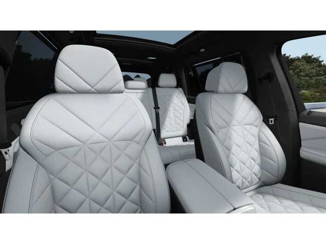 Thumbnail: 2027 BMW X7 - 11