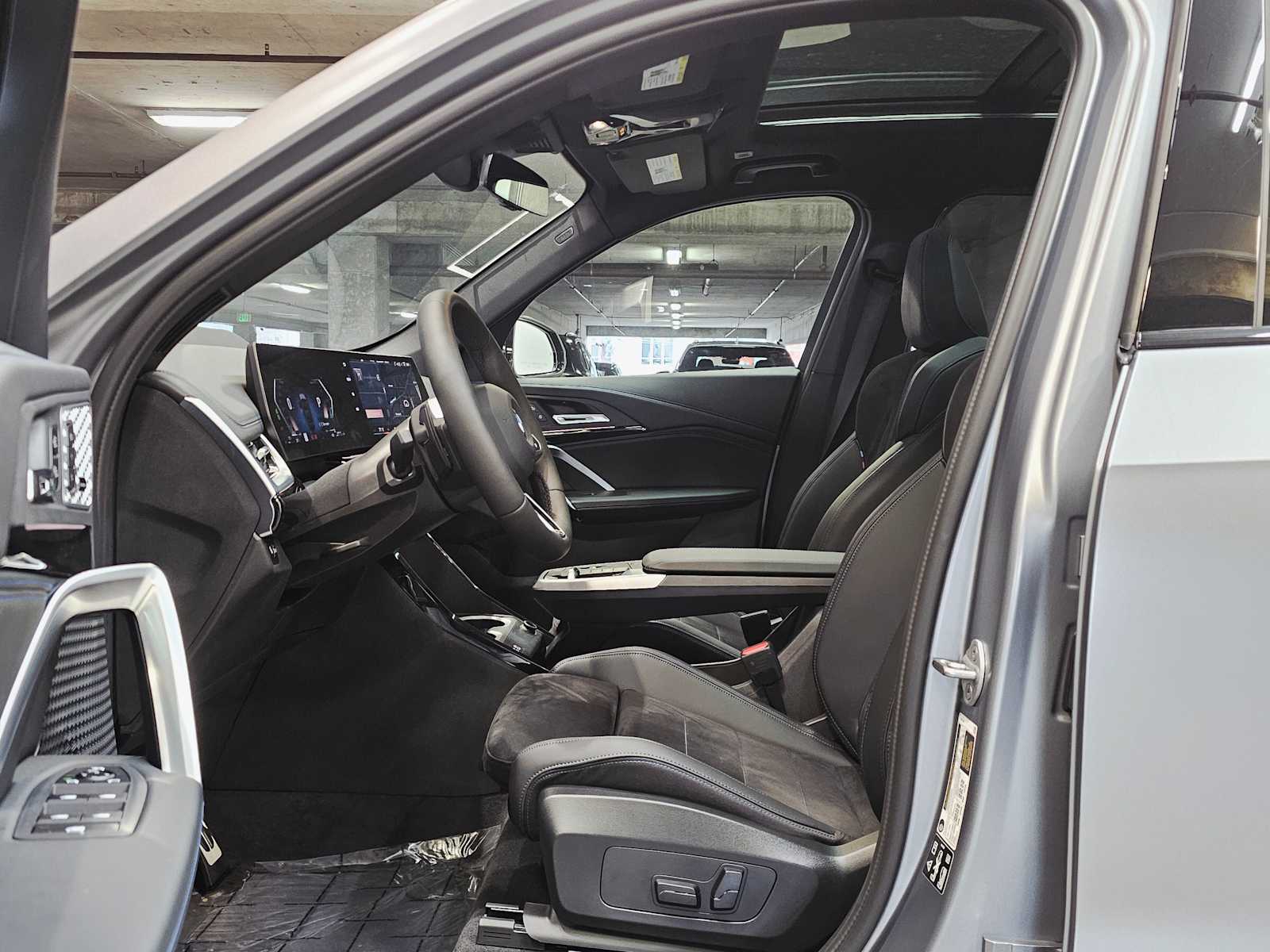 Thumbnail: 2025 BMW X1 - 23