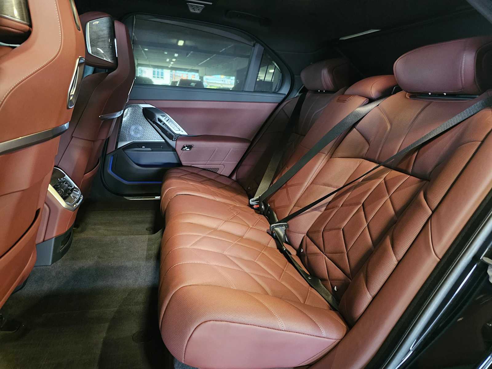 Thumbnail: 2025 BMW 7 Series - 11