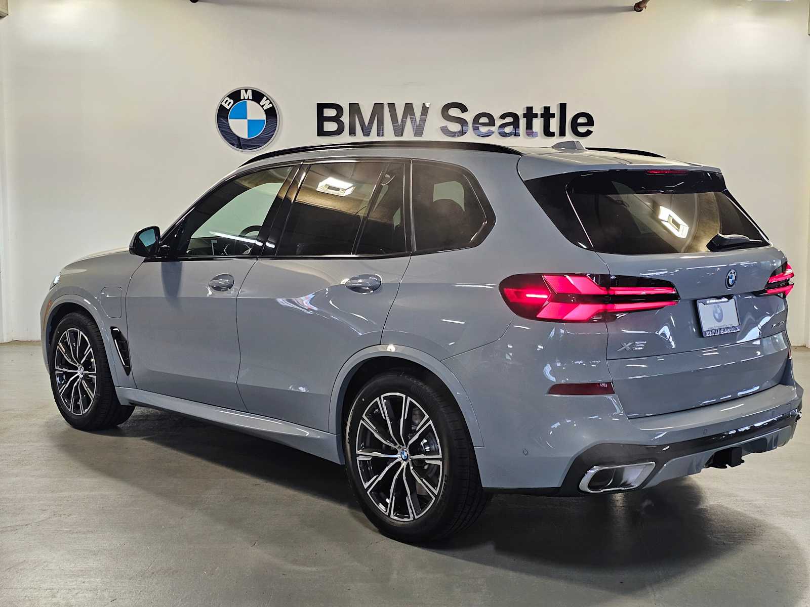 Thumbnail: 2026 BMW X5 - 4